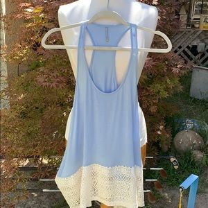 Women’s Color Thread Top Size Small